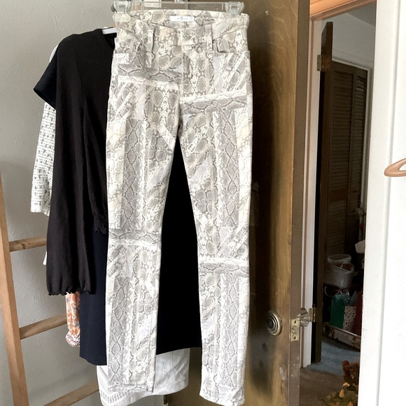 7 FOR ALL MANKIND snake/python print jeans - Picture 4 of 16